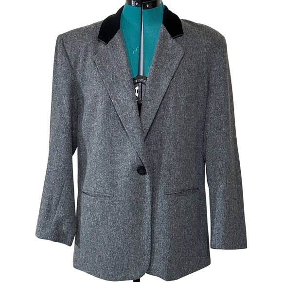 Women VTG Sellecca Brand Notched Lapel Gray Wool Blazer Jacket Chest Size 42/XL - Picture 1 of 12